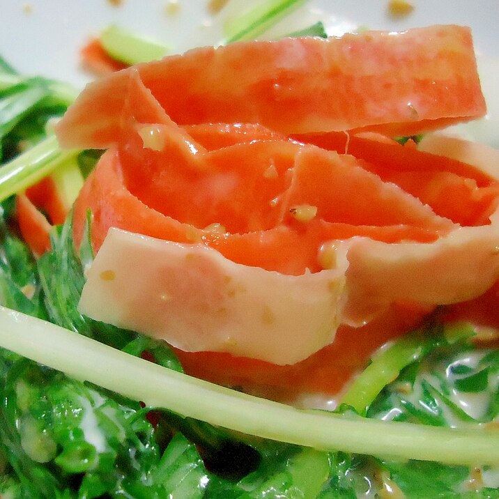 水菜と薄切り野菜のサラダ